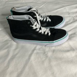 Black skateboard Vans Size 5W LIKE NEW!!!